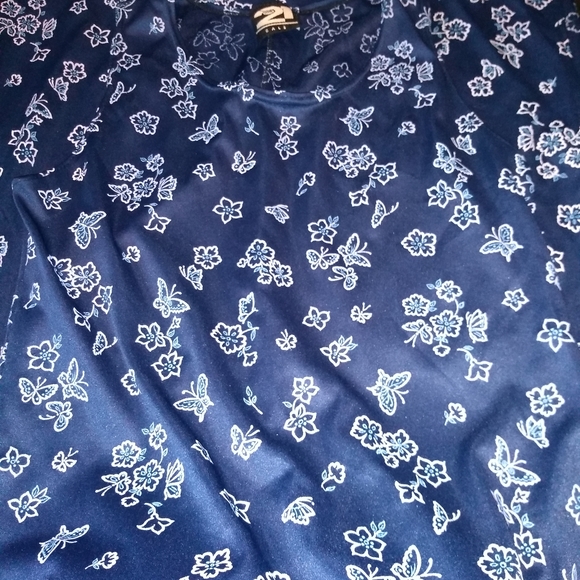 Blue &white floral butterfly print maxi dress - Picture 4 of 4